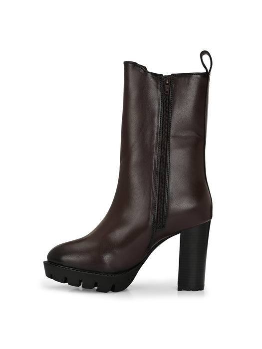 Veronica Chelsea Boots