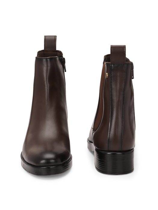 Flora Women's Chelsea Boots