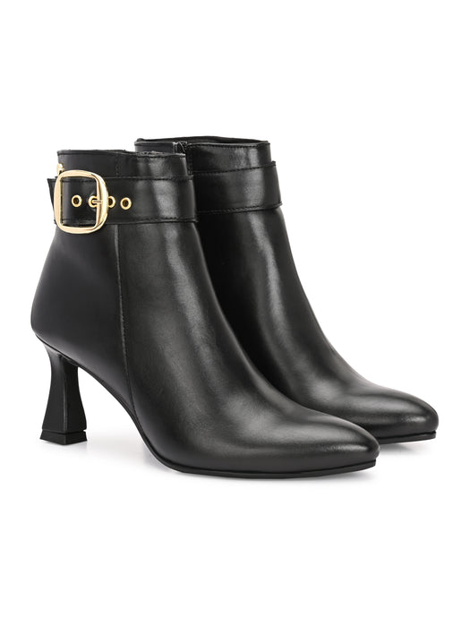 Alexa ankle boots with buckle strap