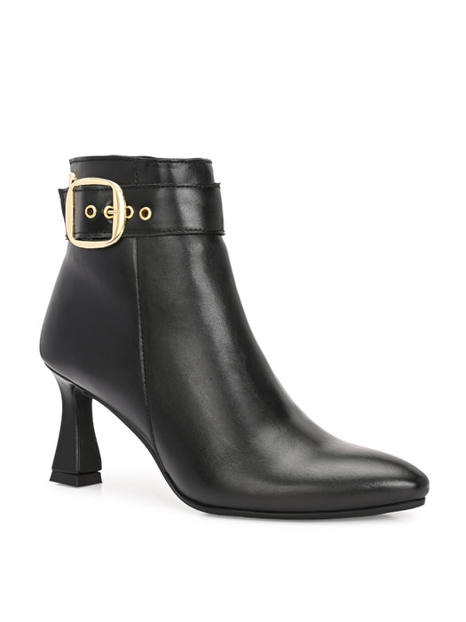 Alexa ankle boots with buckle strap