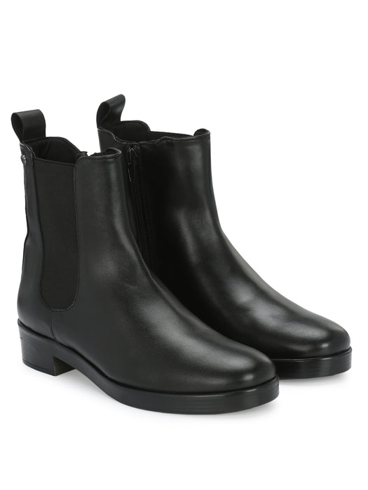 Flora Women's Chelsea Boots