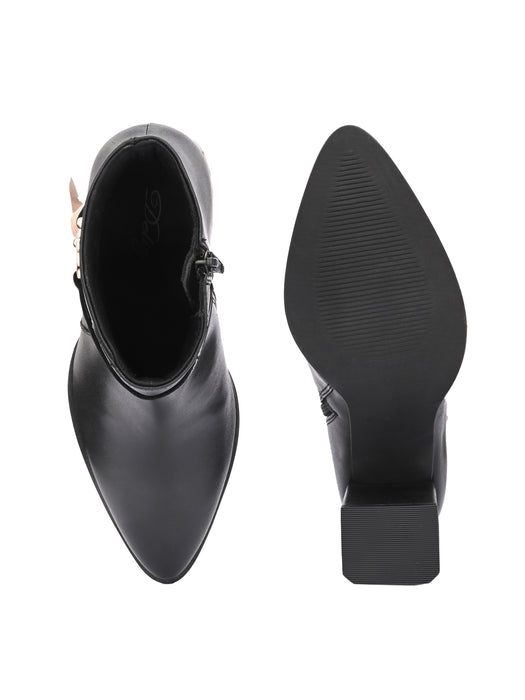 Dove Ankle boot with strap detail