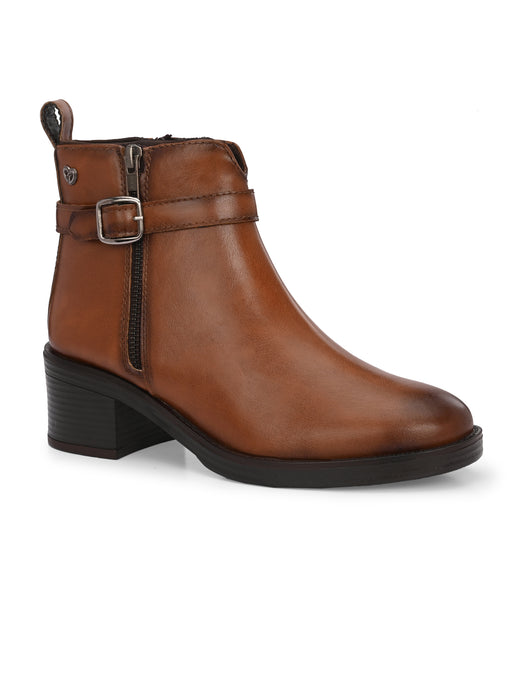 Vindy Ankle Boots with buckle detail