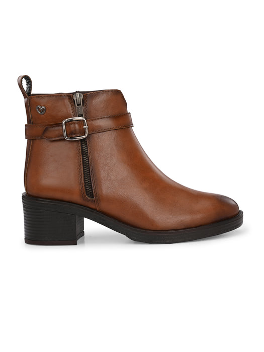 Vindy Ankle Boots with buckle detail