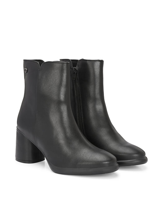 Daffy Ankle Boots