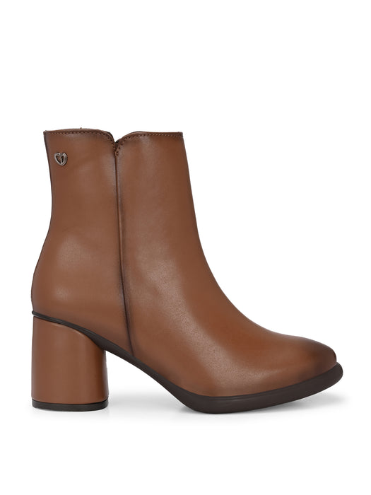 Daffy Ankle Boots