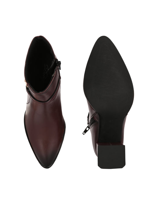 Dove Ankle boot with strap detail