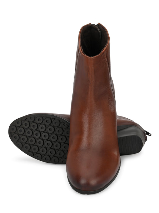 Wonder Ankle Boots