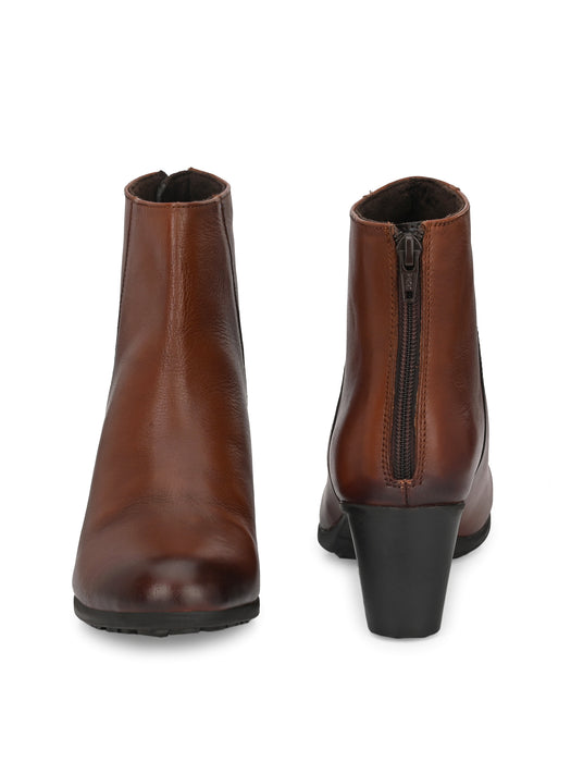 Wonder Ankle Boots
