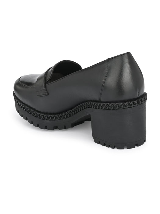 Chains Moccasin