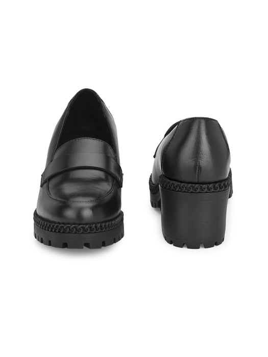 Chains Moccasin